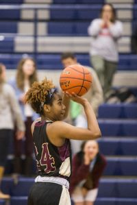 Summer Creek's Sugar Young (34) lines up and makes the winning free throw during Summer Creek's 60-59 victory over Kingwood on Jan. 6, 2015, at Kingwood High School.