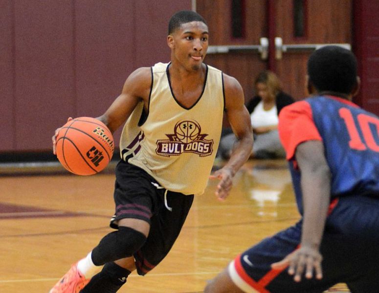 Summer Creek's Shae Raxx drives past a defender during a scrimmage last week.