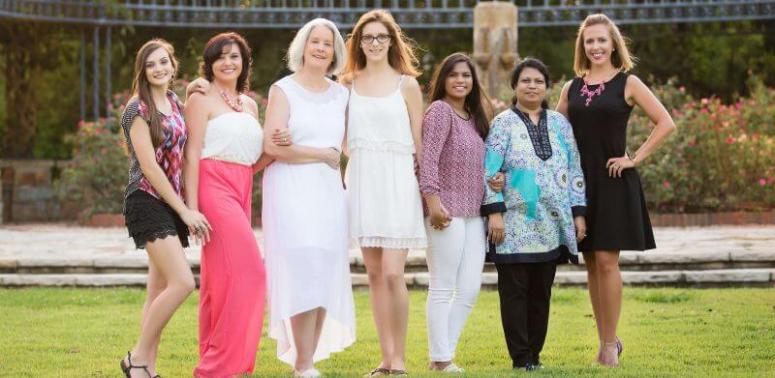 scholarshipgroupphoto-800x391